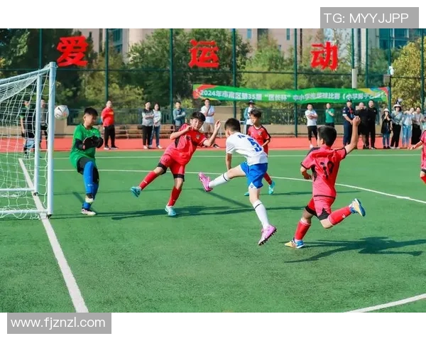 足球明星马儿高清照片展现运动魅力与青春活力的完美结合 足球明星马儿高清照片展现运动魅力与青春活力的完美结合